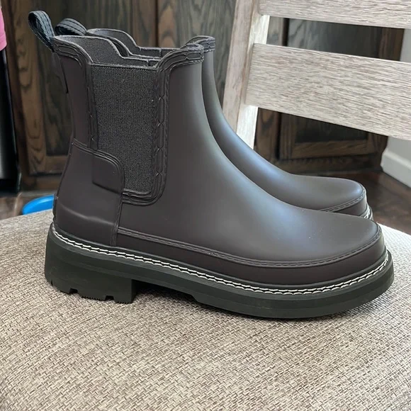Hunter Refined Chelsea Stitch Detail Women's Rain Boots Grey Brown Lug Sole - Picture 3 of 7